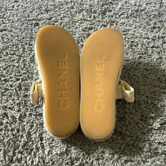 Chanel - 2s Cord Lambskin Quilted Dad Sandals/Mules in Ivory - Picture 4 of 5